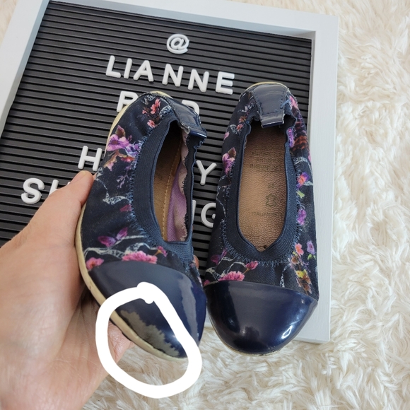 Assorted Shoes for Girls - Picture 4 of 10